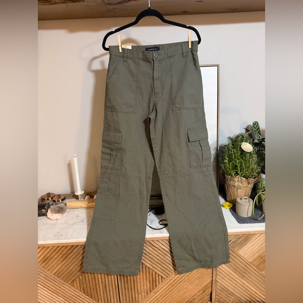 NWT Aeropostale Women's Olive Utility Cargo Pants Straight Leg Relaxed Fit